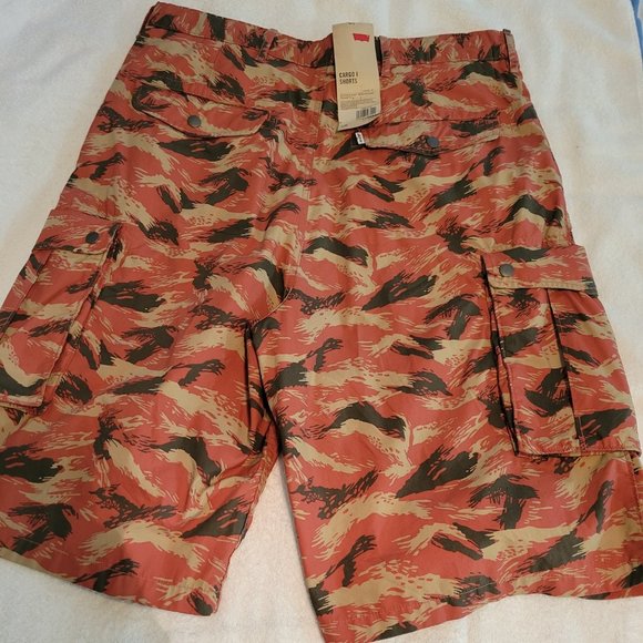 Men's Levi's Cargo Shorts - Picture 2 of 2